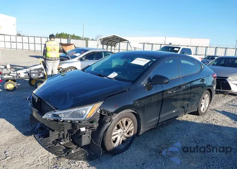 2019 Hyundai Elantra Value Edition z USA, uszkodzony, nr VIN 5NPD84LF5KH464795